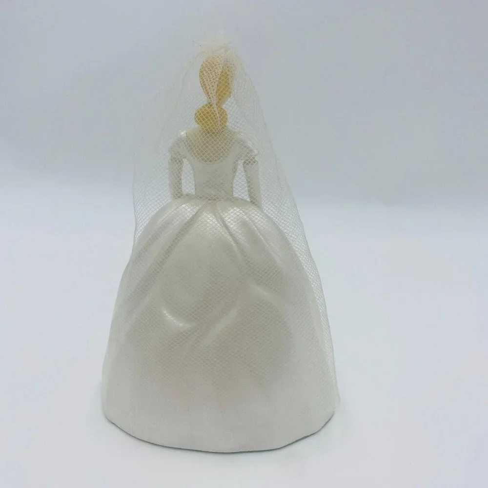 1993 The Classic Barbie Figurine Collection Bride's Dream Danbury Mint 6.5